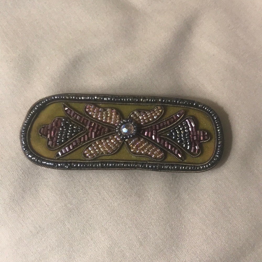 Exquisite beaded felt hair clip